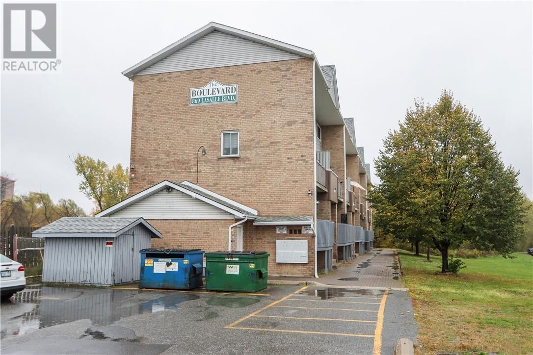 Photo de la propriété: 869 Lasalle Unit# 216 ON P3A 1X7