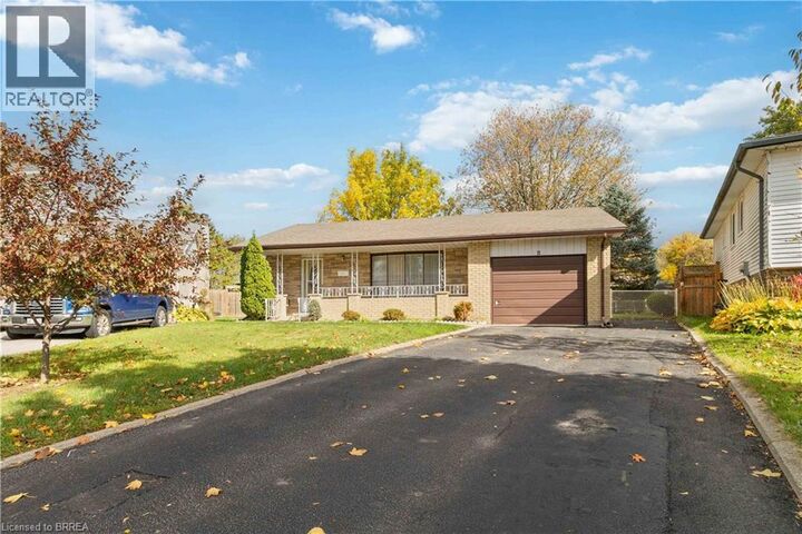 Property Photo:  11 Sigurd Jensen Court  ON N3R 6Y8