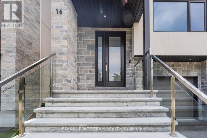 Property Photo:  16 Melville Drive  ON K2J 2E9 