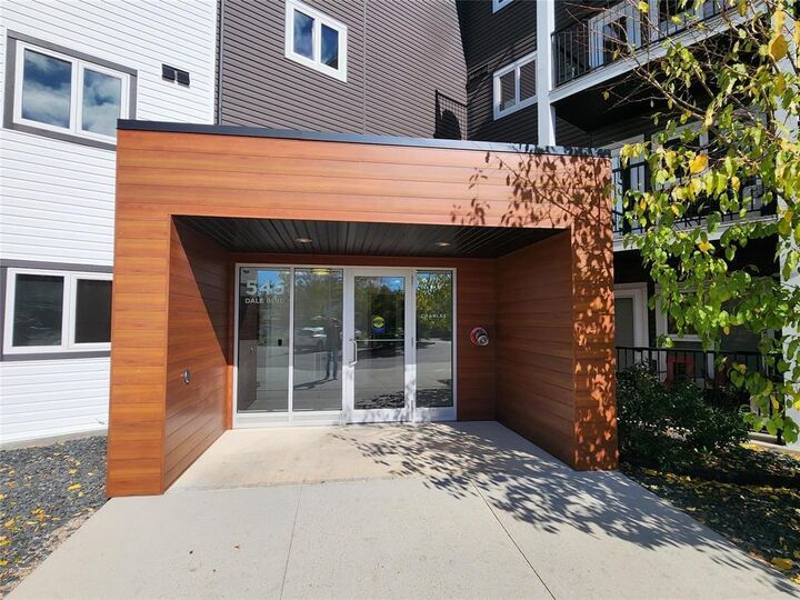 545 Dale Boulevard  Winnipeg MB R3R 3Y9 photo