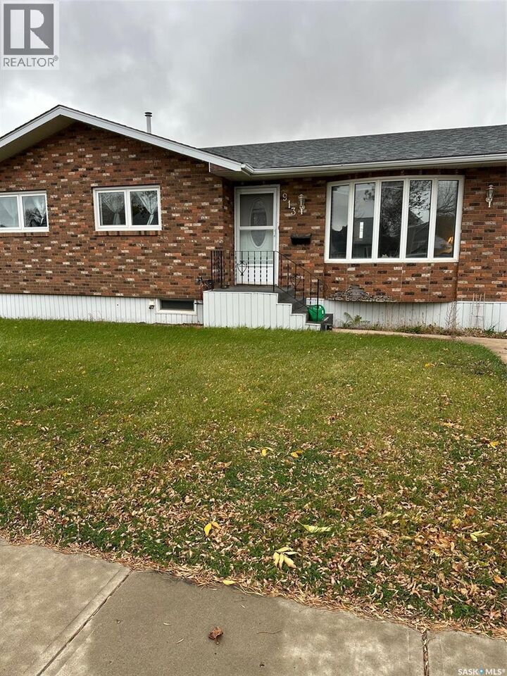 Photo de la propriété:  913 Third Street  SK S4A 0R2