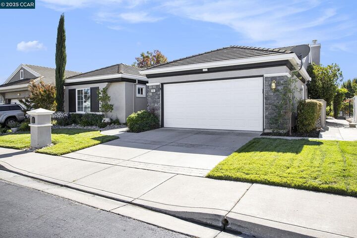 Property Photo: 1532 Carlton Way CA 94513