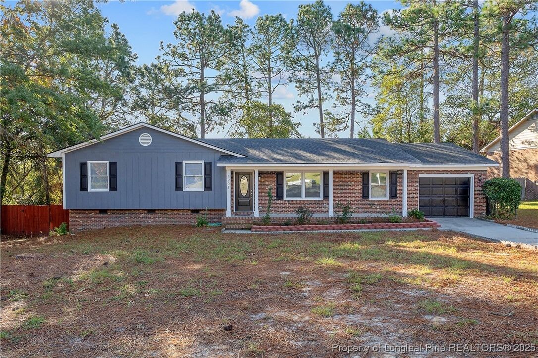 Property Photo: 6905 Pine Creek Court NC 28314