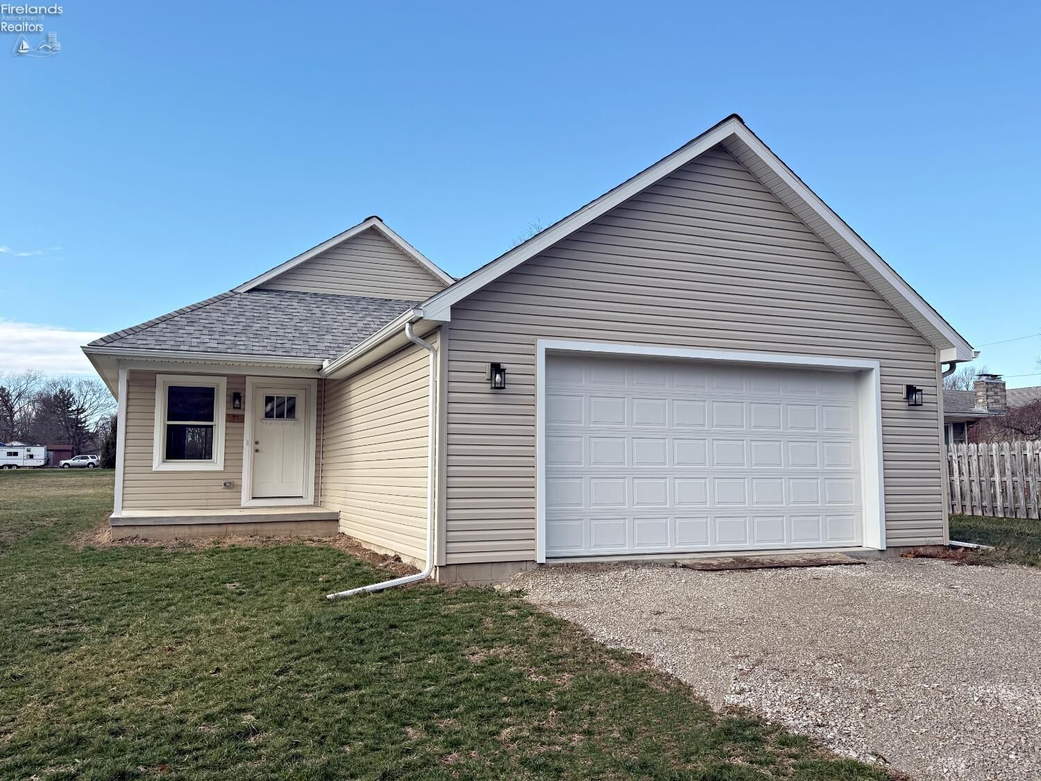 Property Photo:  91 Elwood Street  OH 44883 