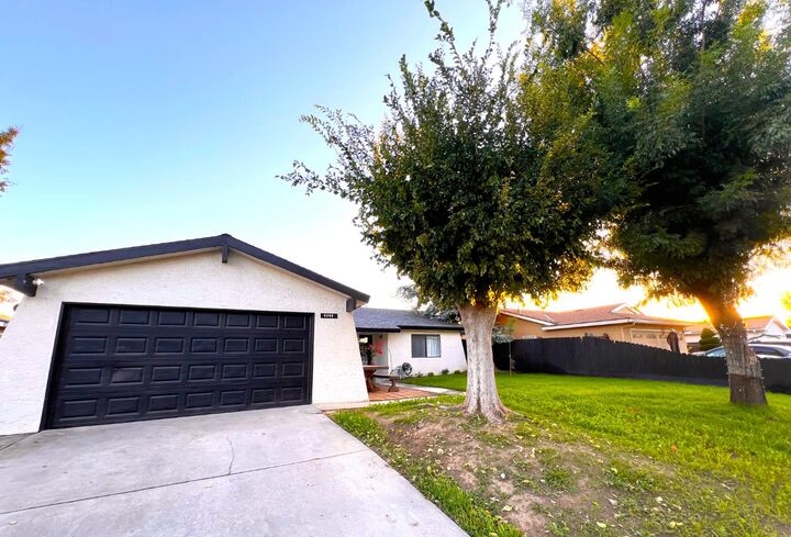 Property Photo: 4249 W Dayton Avenue CA 93722