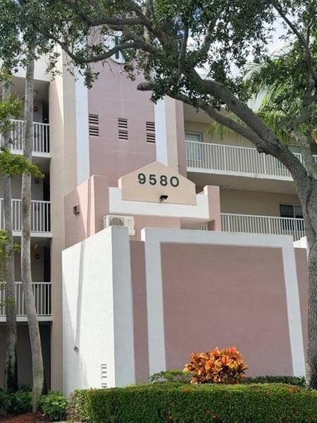 Property Photo: 9580 Weldon Cir K307 FL 33321