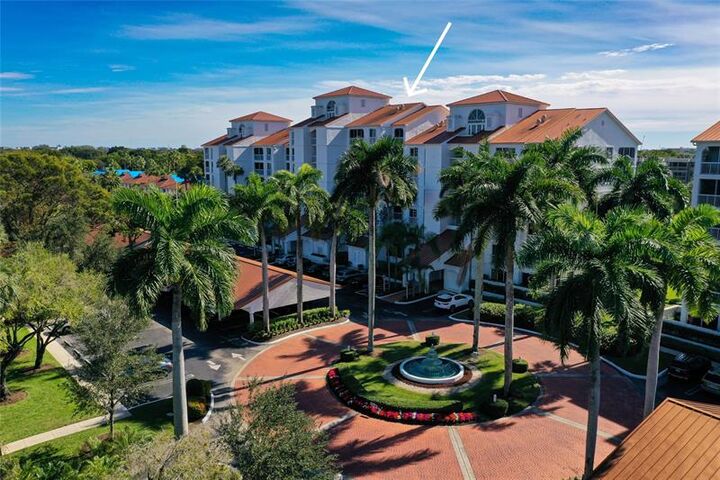 Property Photo: 4108 W Palm Aire Dr 83B FL 33069