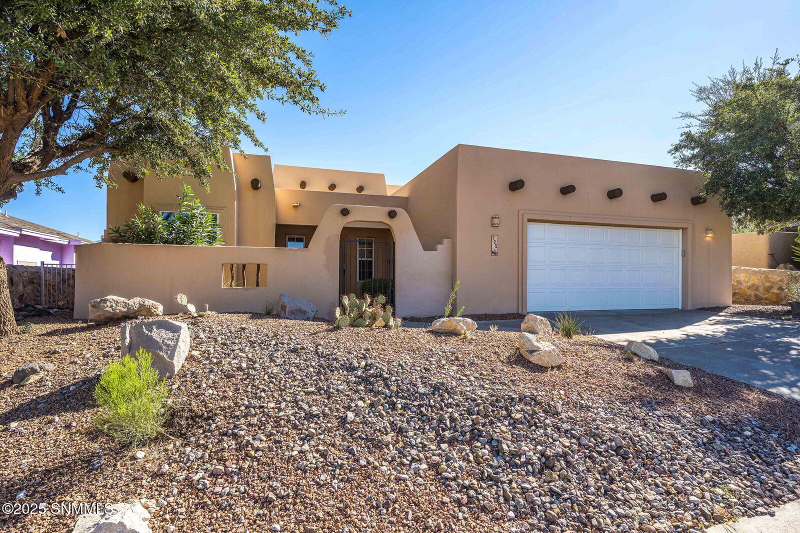 Property Photo:  725 Canyon Verde  NM 88011 