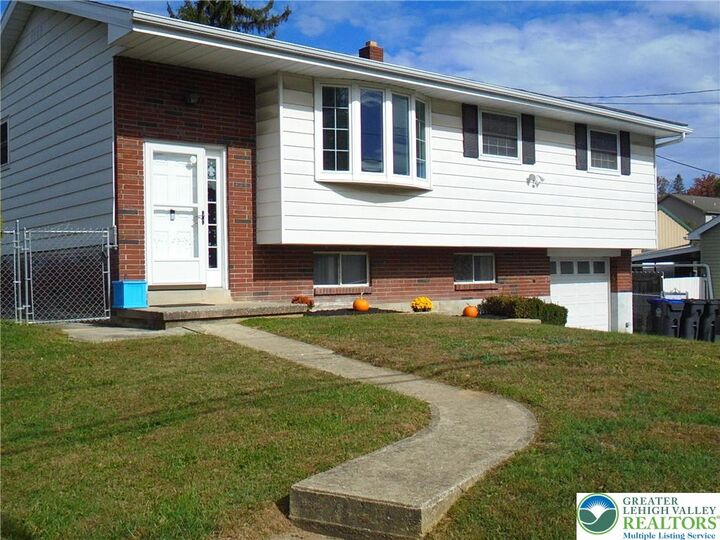 Property Photo: 1217 Salisbury Road PA 18103
