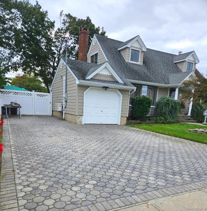 Property Photo: 681 N Clinton Avenue NY 11757