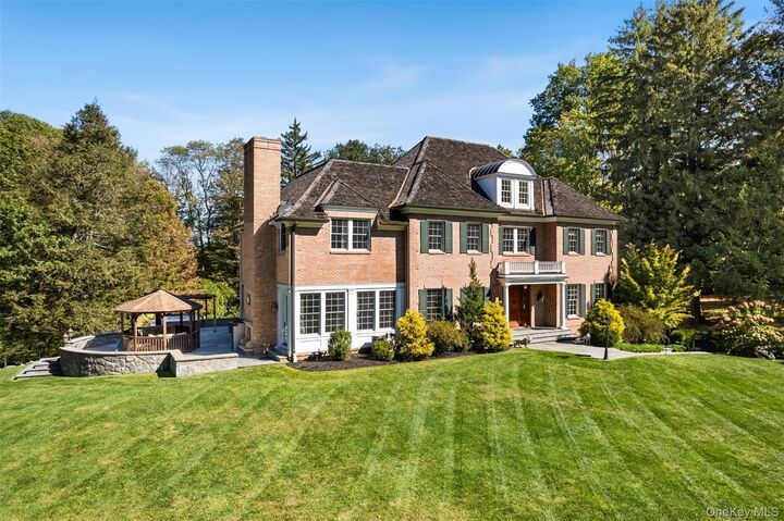 Property Photo:  2 Heathcote Drive  NY 10549 