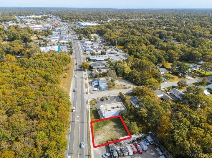 Property Photo:  586 Montauk Highway  NY