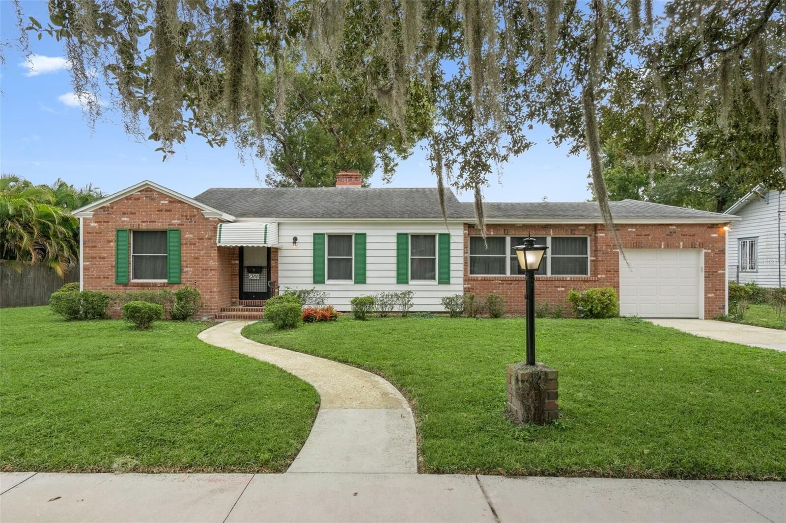 Property Photo:  1386 Clay Street  FL 32789 