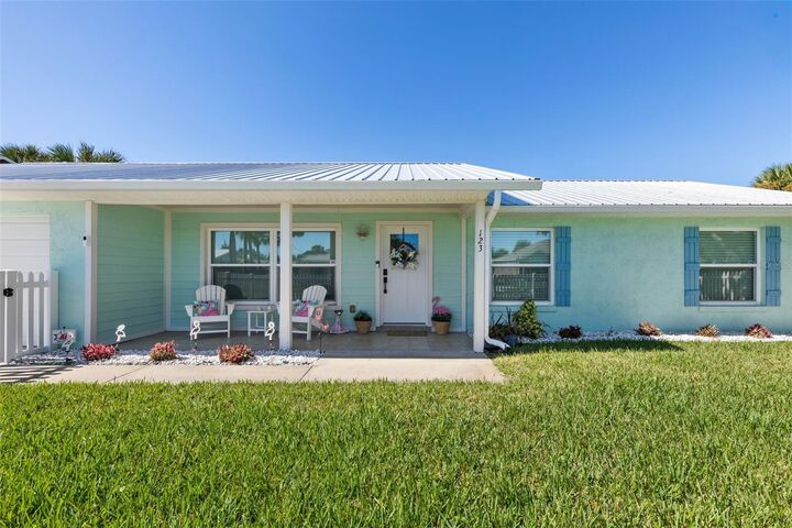 Property Photo: 123 Avalon Avenue FL 32136