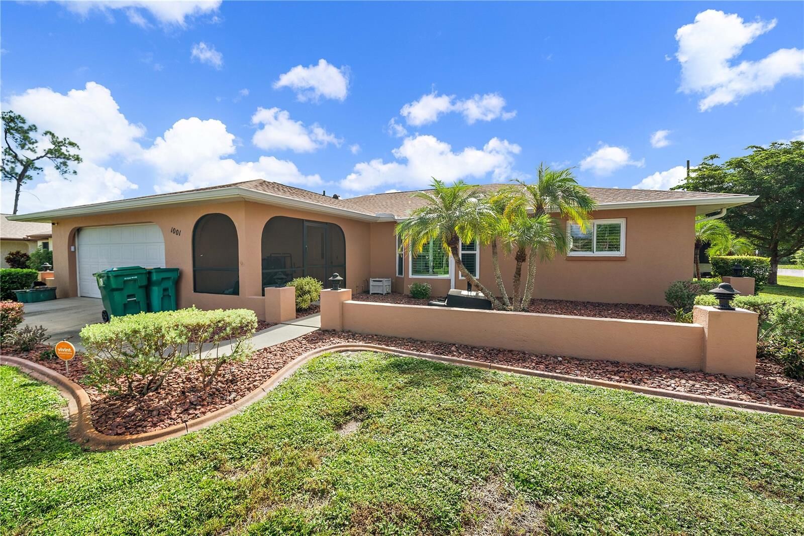 Property Photo:  1001 Malay Terrace NW  FL 33948 