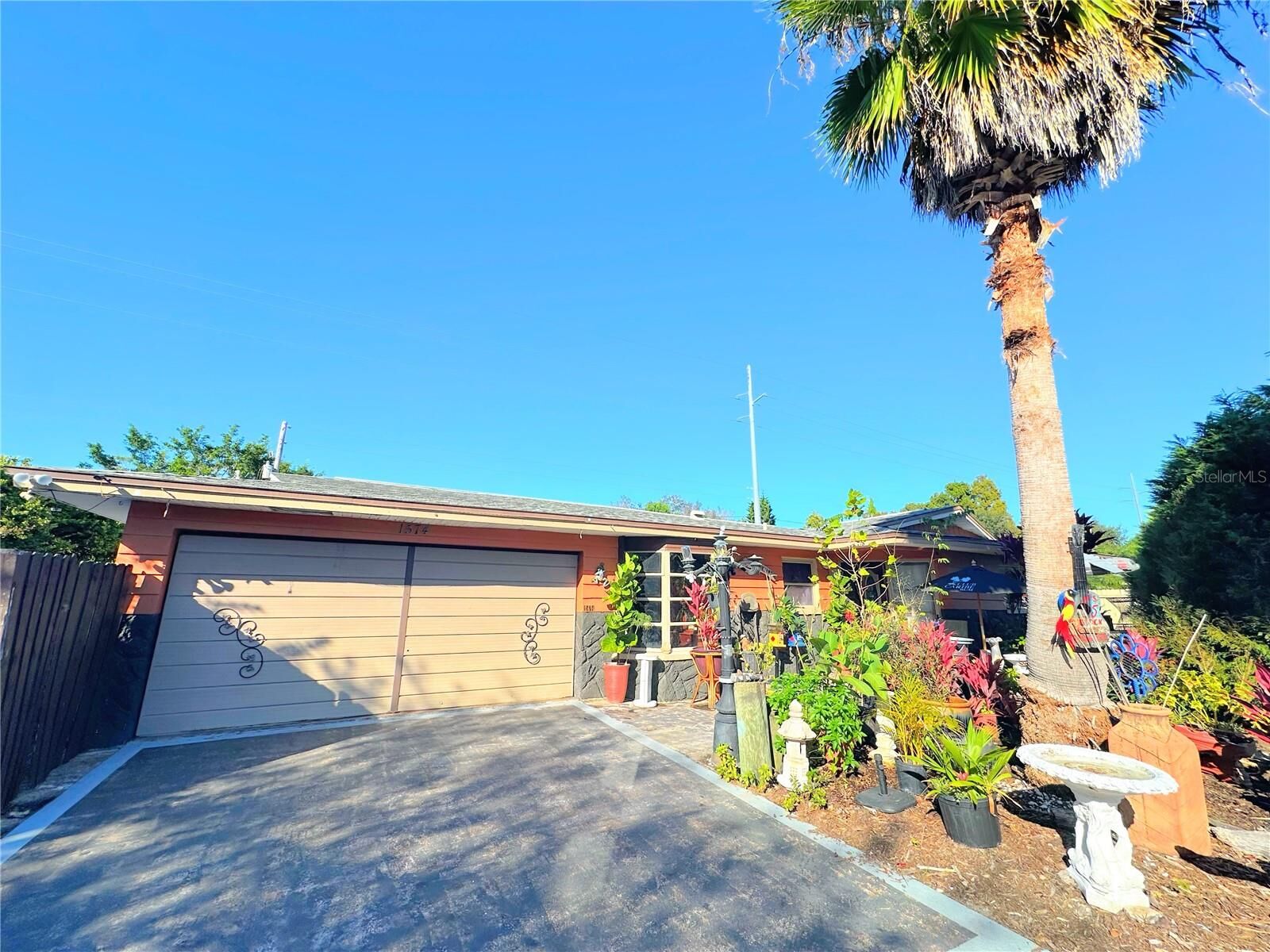 Property Photo:  1574 Souvenir Drive  FL 33755
