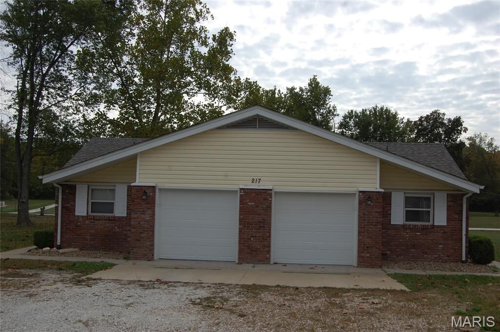 Property Photo:  217 Kerland Drive  MO 63390