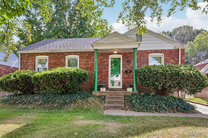 7018 Holly Hills Avenue  St Louis MO 63123 photo