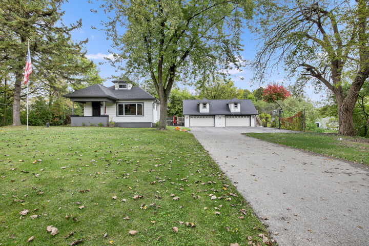 420 Kettle Moraine Dr  Slinger WI 53086 photo