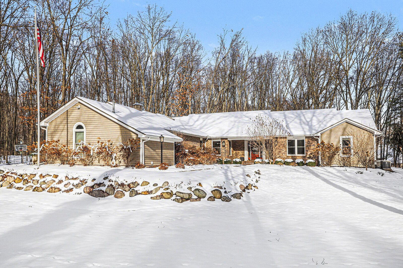 Property Photo:  100 Alto Relievo Way  MI 49068 