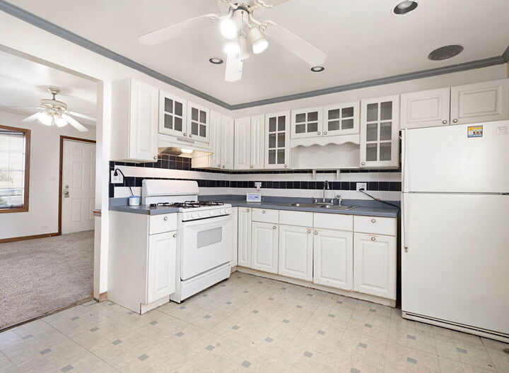 Property Photo:  384 N Sunset Drive  IL 60964