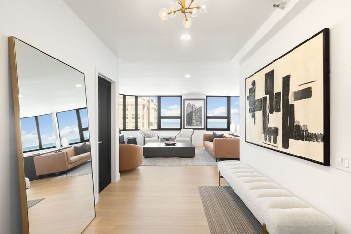 Property Photo: 221 E Walton Place 19E IL 60611