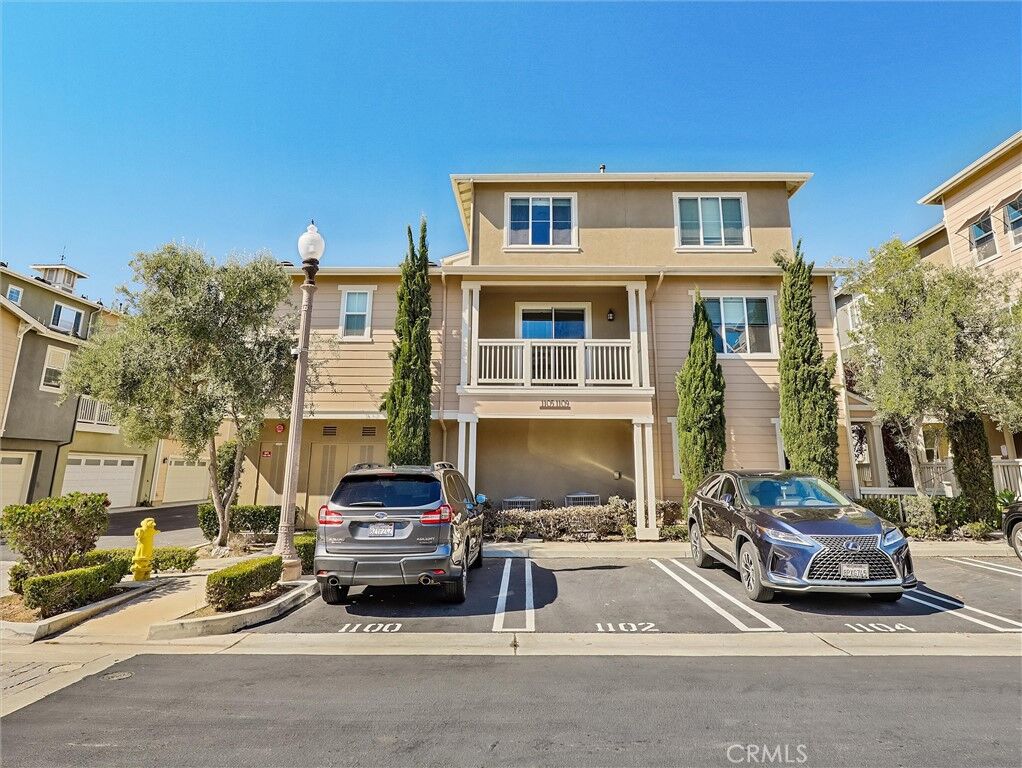 Property Photo: 2303 Jefferson 1105 CA 90501