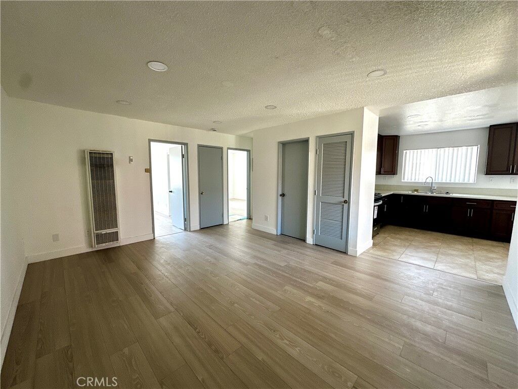 Property Photo: 801 E Chestnut Street 8 CA 91205