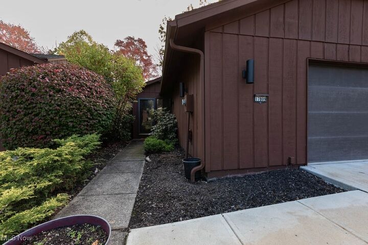 Property Photo:  17809 Cliffside Drive  OH 44136 