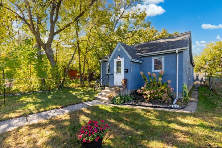 Property Photo: 5612 44th Avenue S MN 55417