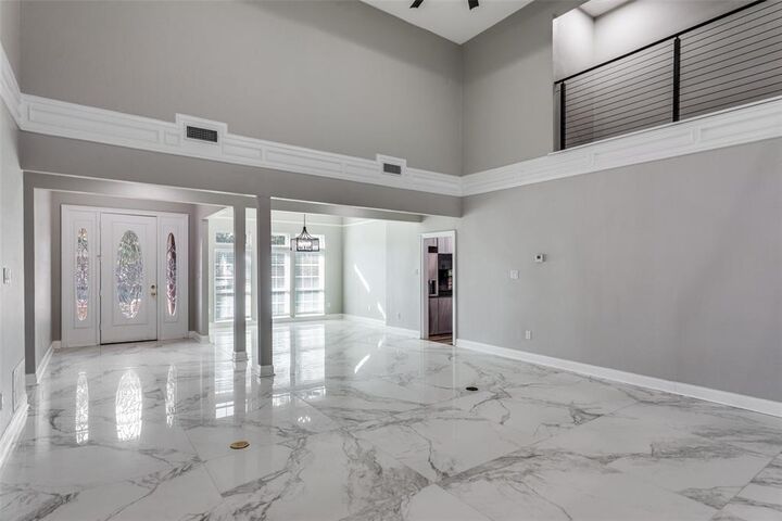 Property Photo:  2103 Bay Club Drive  TX 76013
