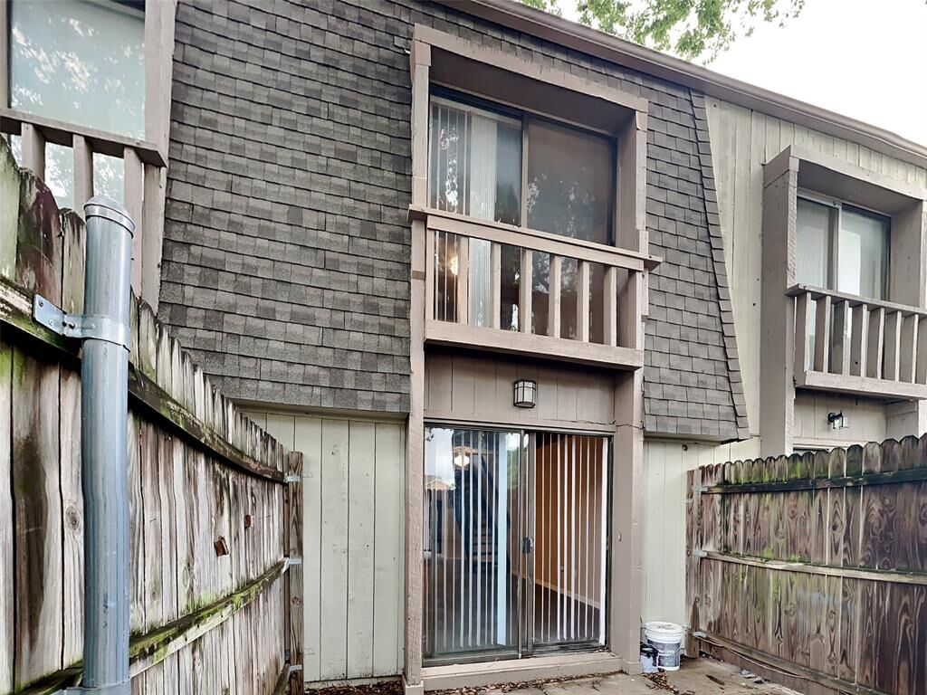 Property Photo: 4900 El Campo Avenue 4 TX 76107