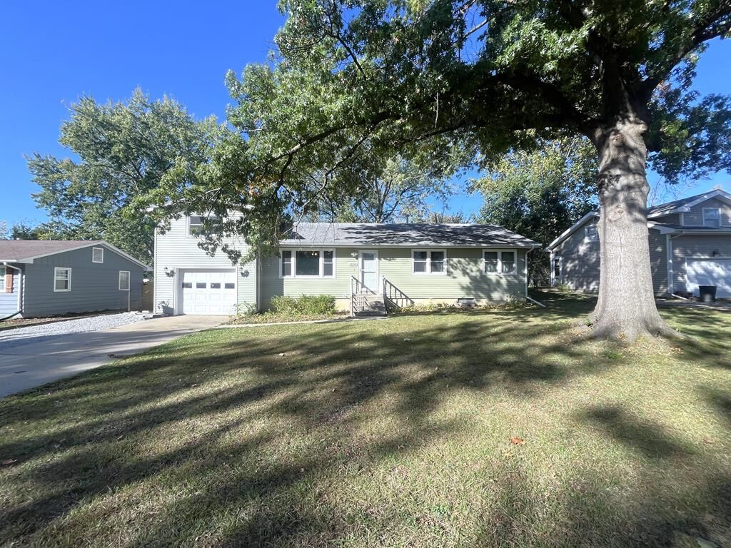 Property Photo:  1808 Borden  MO 64601 