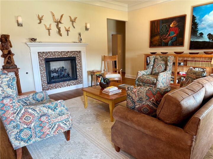 Property Photo: 942 E Pinnacle Street AR 72753