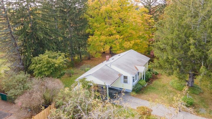 Property Photo:  290 Sterling St  MA 01523 