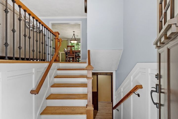 Property Photo:  20 Meredith Rd  MA 01876 