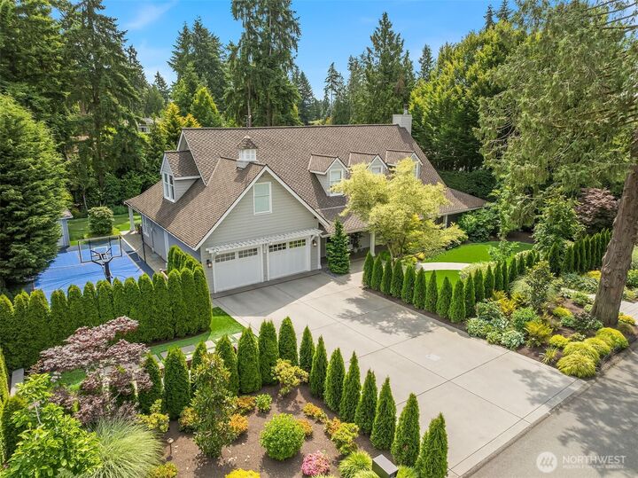 Property Photo: 2042 77th Avenue NE WA 98039
