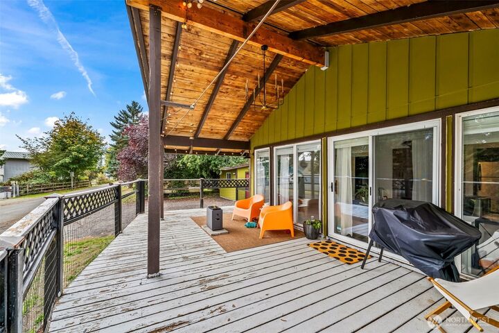 Property Photo:  440 NE Gladwin Road  WA 98528 