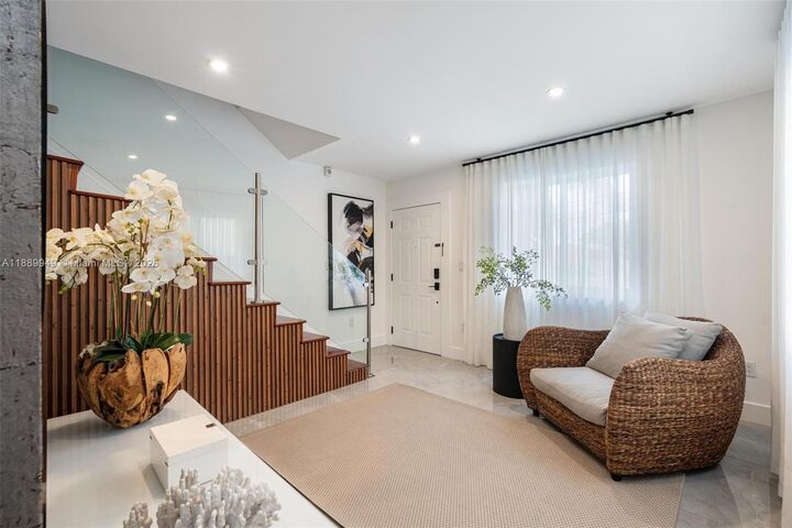 Property Photo:  2752 SW 11th St  FL 33135 