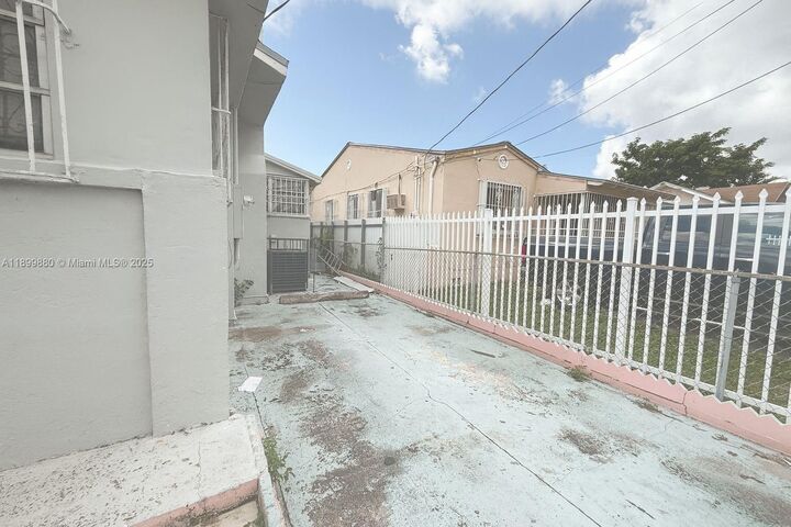 Property Photo:  2228 SW 2nd St  FL 33135 