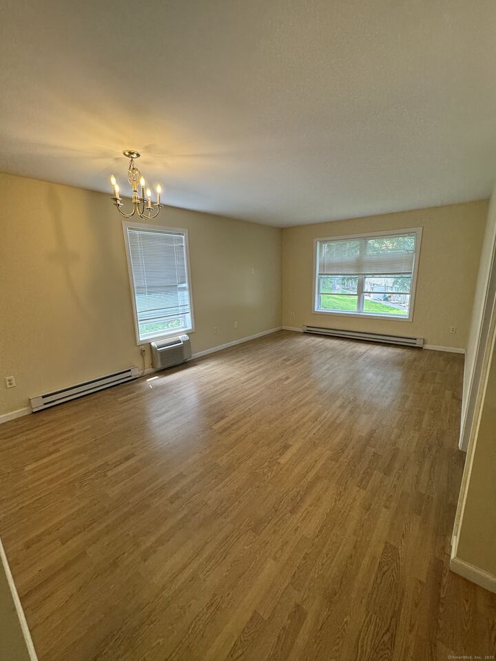 Property Photo: 35 Warwick Street 7 CT 06513