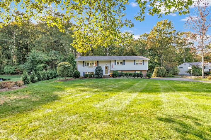 52 Autumn Drive  Monroe CT 06468 photo