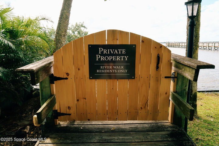 Property Photo:  162 River Walk Drive  FL 32951 