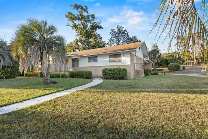 Property Photo:  204 W Osceola Street  FL 32301