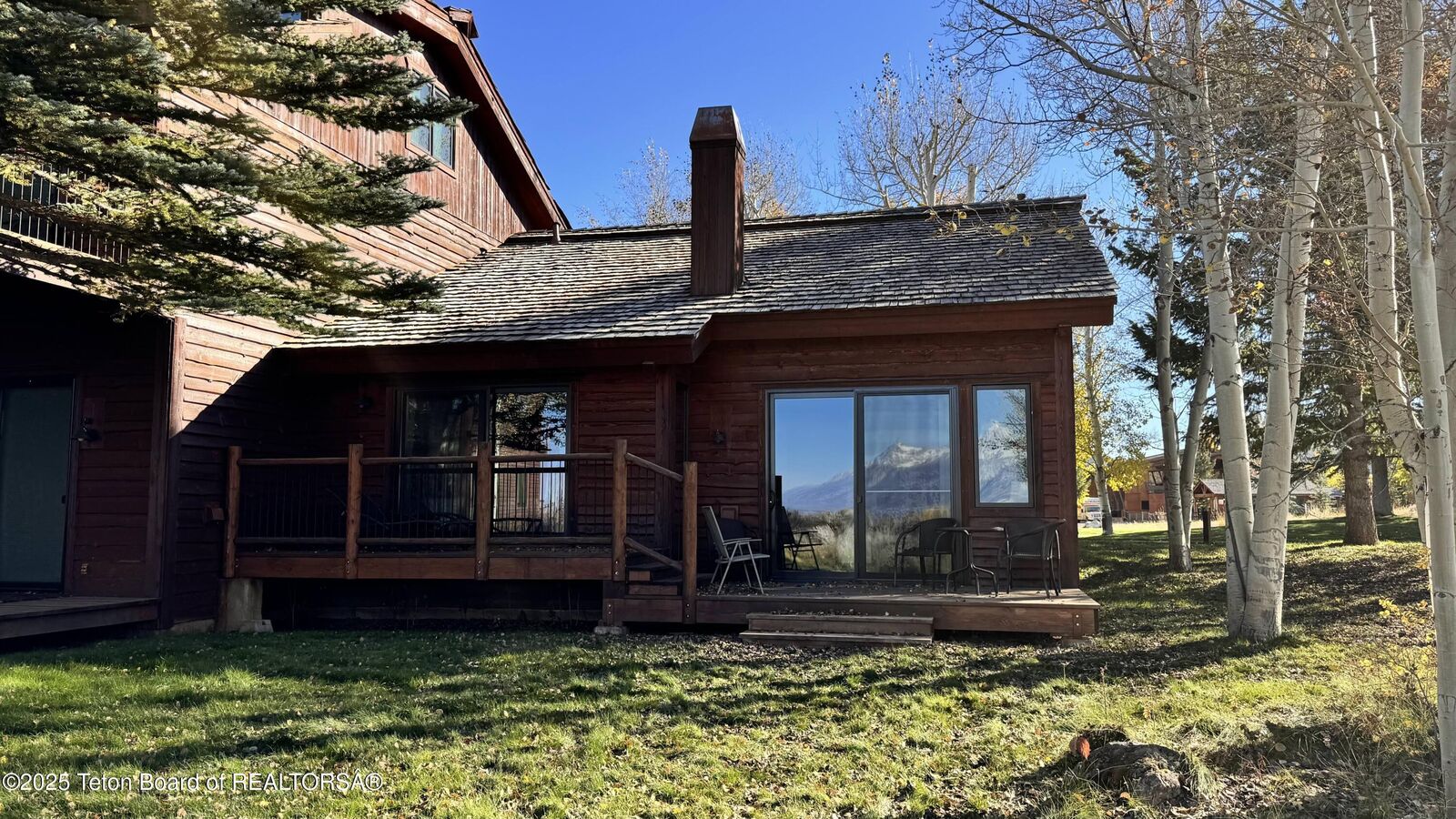 Property Photo:  1662 N East Butte Road  WY 83001 