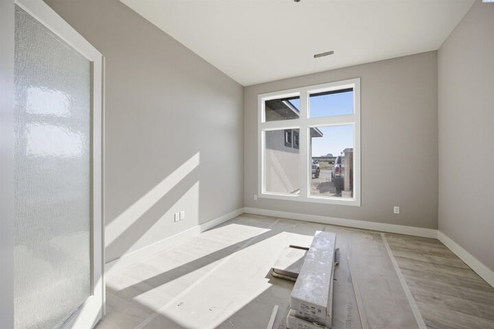 Property Photo: 8402 Axil Lane WA 99301