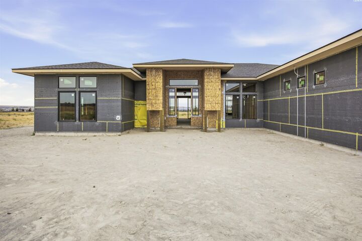 Property Photo:  8402 Axil Lane  WA 99301 
