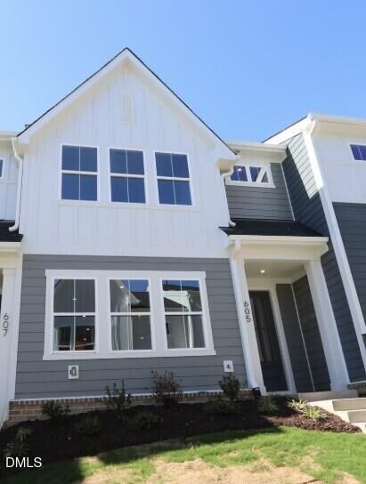 Property Photo: 605 Brackenberry Alley NC 27587