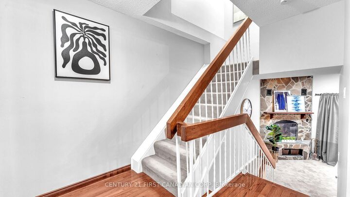 Property Photo: 300 Sandringham Crescent 22 ON N6C 5B4