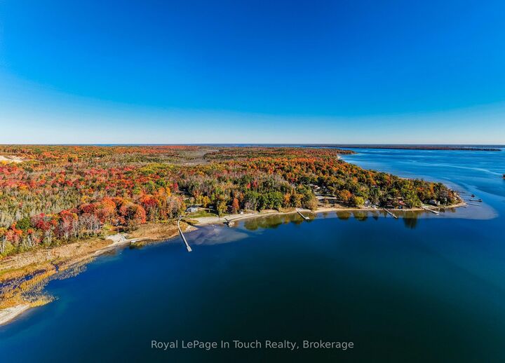 Property Photo:  250 Peek -A- Boo Trail  ON L9M 0B3 